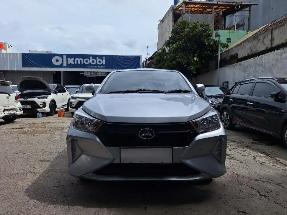 [OLXmobbi] LOW DP Daihatsu Ayla 1.0 M Bensin-MT 2023 YCR