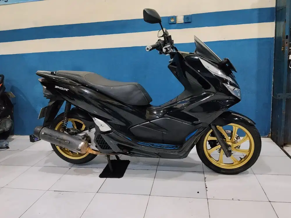 (#) honda PCX 150 cc 2018 kondisi gres