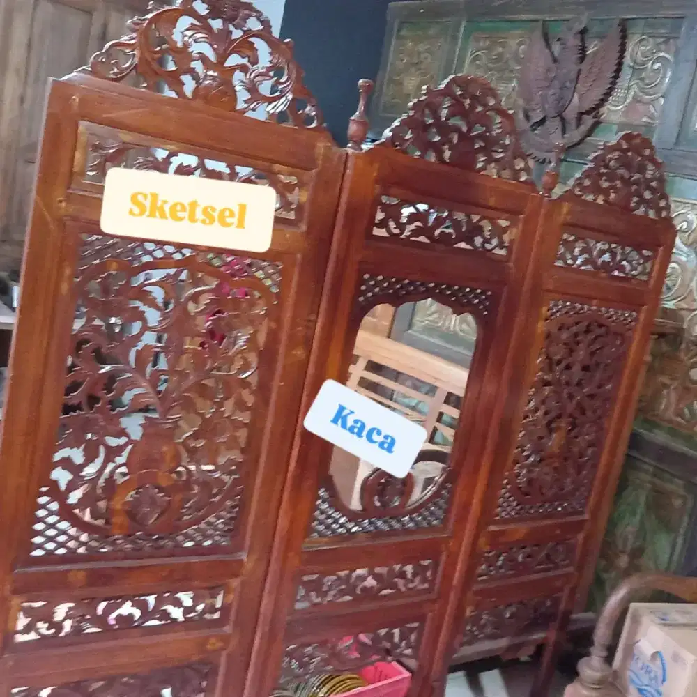 Pembatas Ruangan Ukiran Kayu Jati Kuno
