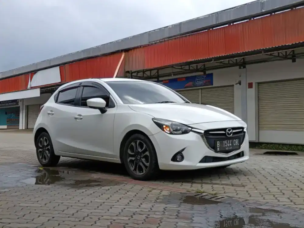 (TDP : 40jt)Mazda 2 R Skyactiv At tahun 2016