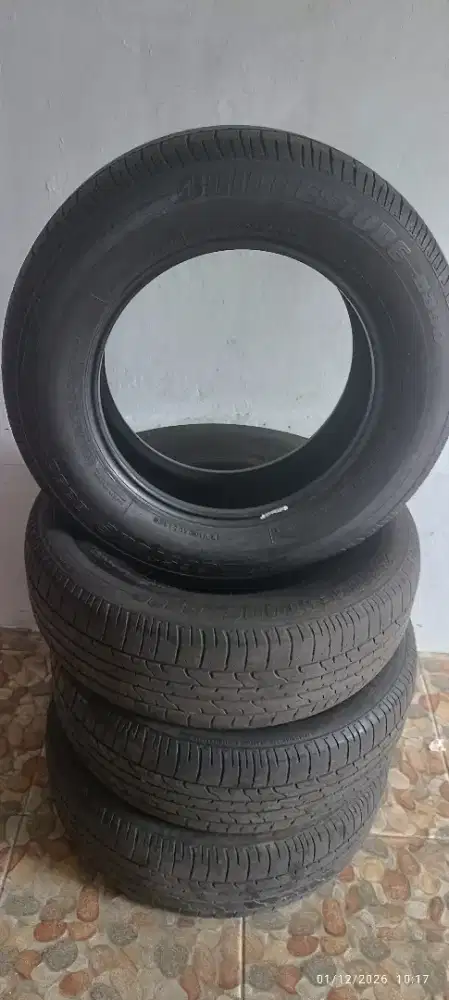 Ban Bridgestone 205/65 R15
