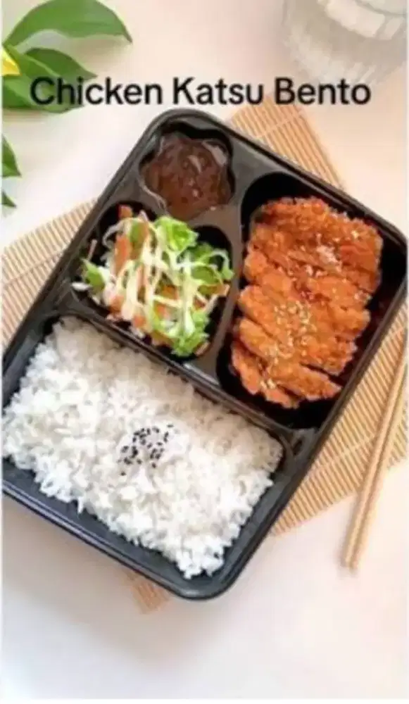 Jual nasi bento katsu dan spagheti 10 ribu