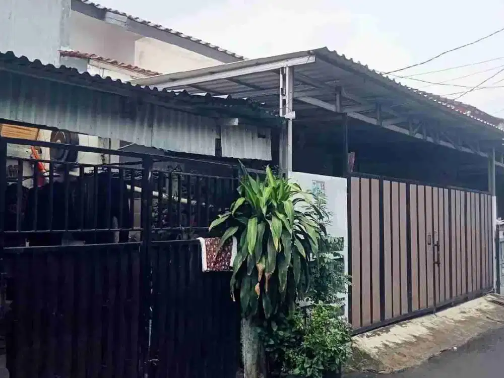 Jual Murah Rumah' di Kalisari Jakarta Timur Jl kenanga gang teratai luas 123 m2
