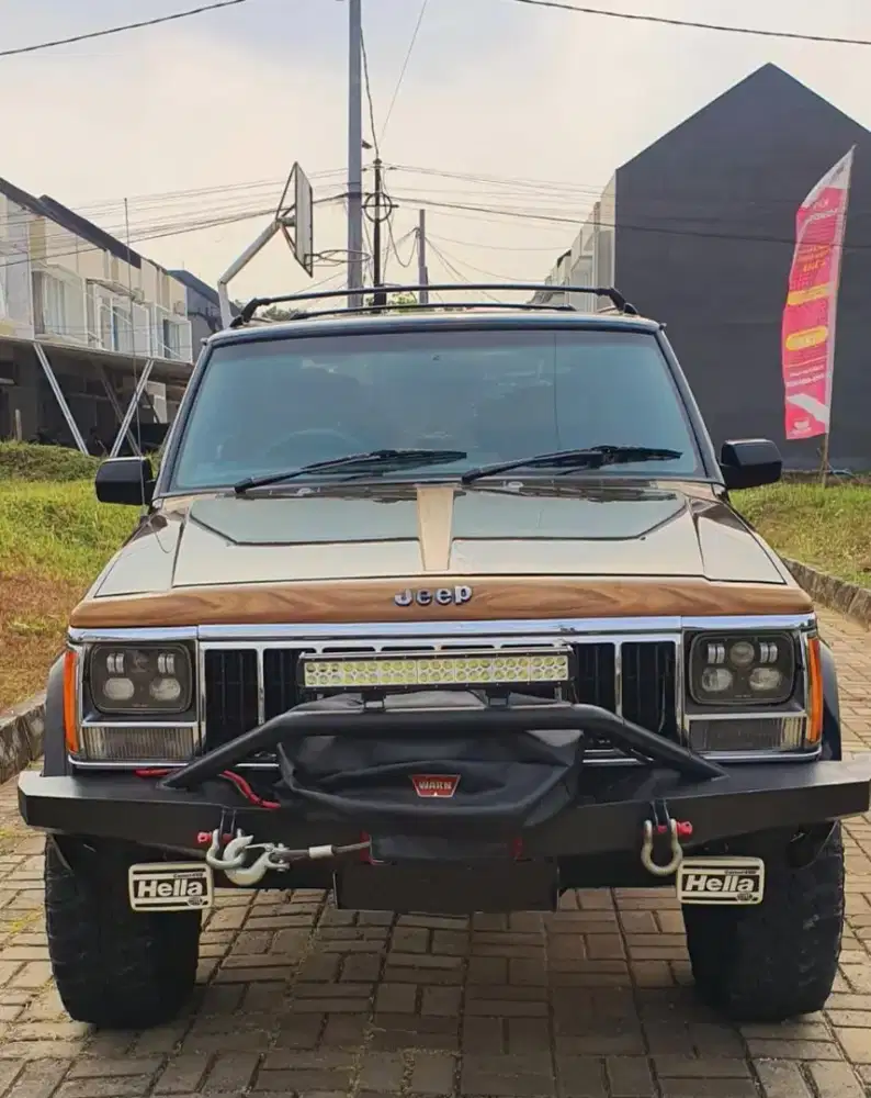 Chev Cherokee Limited Country at 1994 Hitam KmLow PjkOn Nego Sampai Jd