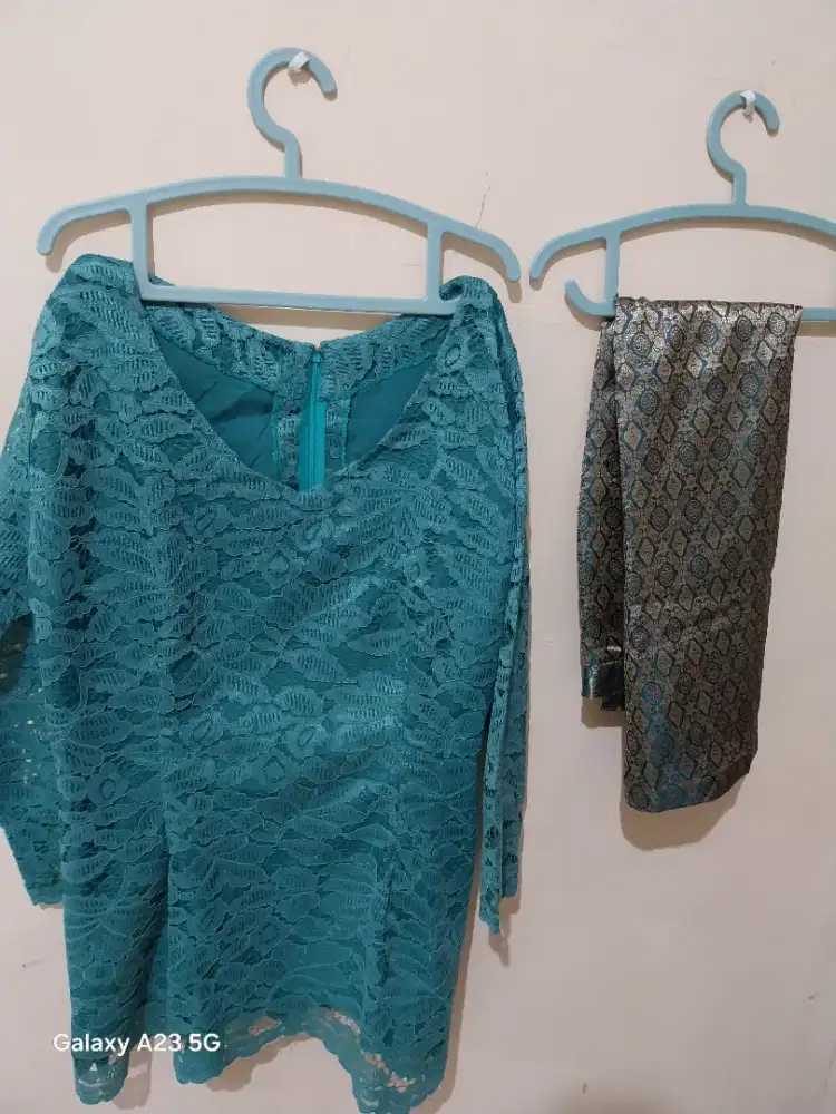 JUAL KEBAYA 1 SET ROK