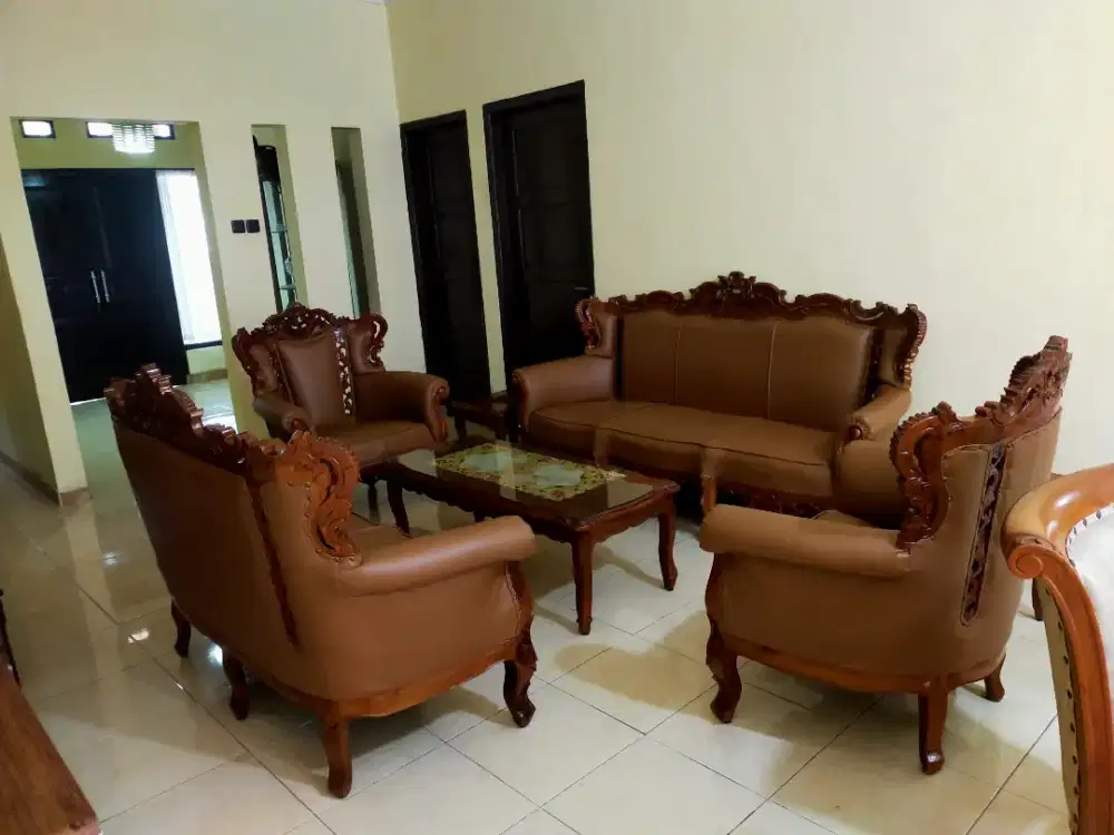 Sofa tamu ukir kayu jati Jepara