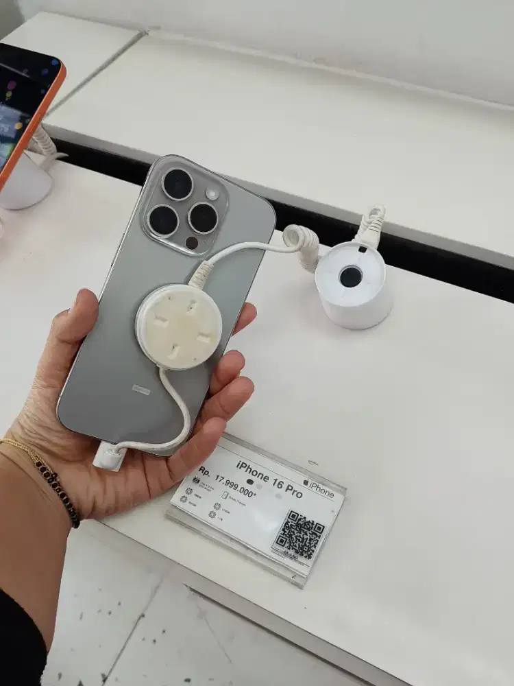 IPHONE 16 PRO BISA DICICIL DP.0