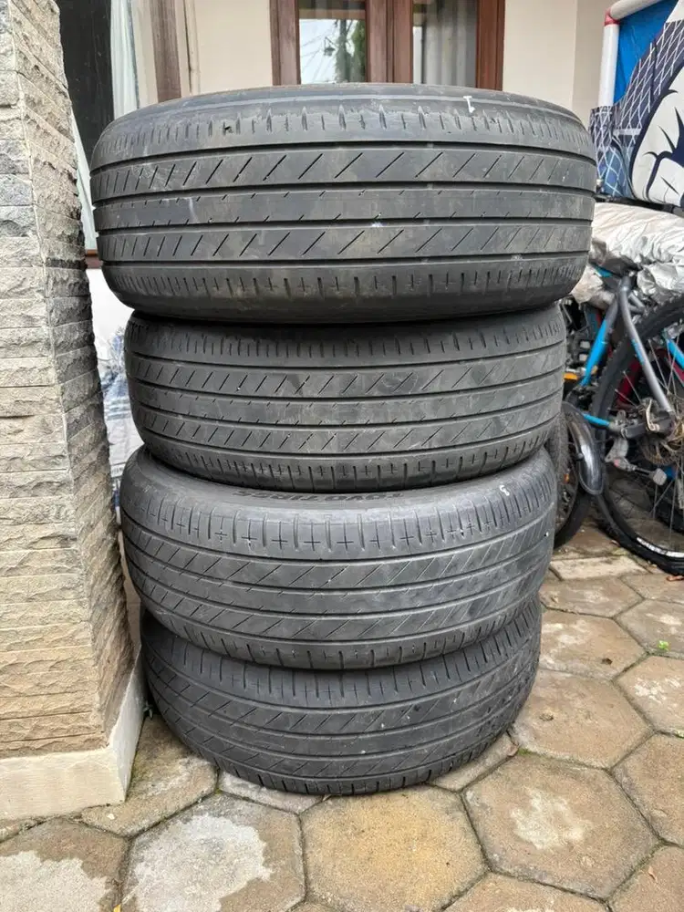 Ban Toyo Proxes R60 205 55 R17 bekas 3 unit