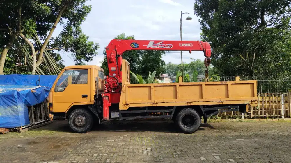 Truck crane mitsubhisi FE447 1999