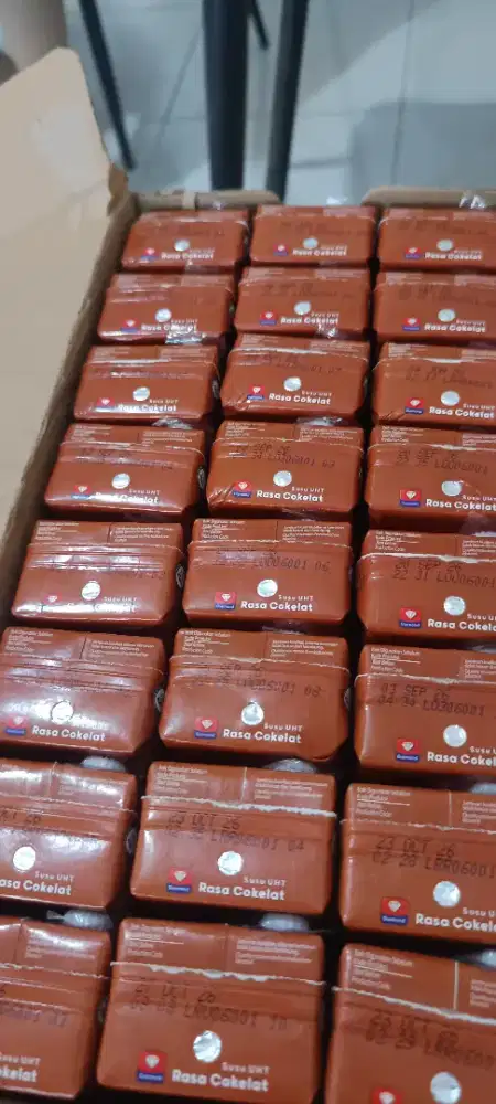 Jual Susu UHT Cokelat Diamond Milk 200ml 1 Dus isi 24
