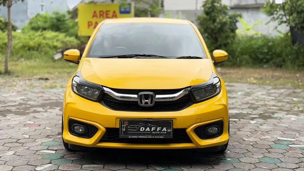 Dp 5jt. HONDA BRIO SATYA E 2019 Matic Kuning