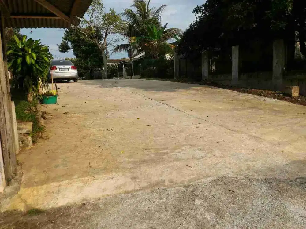 Rumah Rasa Villa + 2 Kolam Ikan Besar – Suasana Asri & Nyaman – Harga Terjangkau!