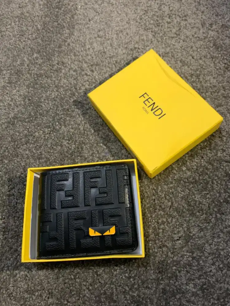 Dompet Fendi black