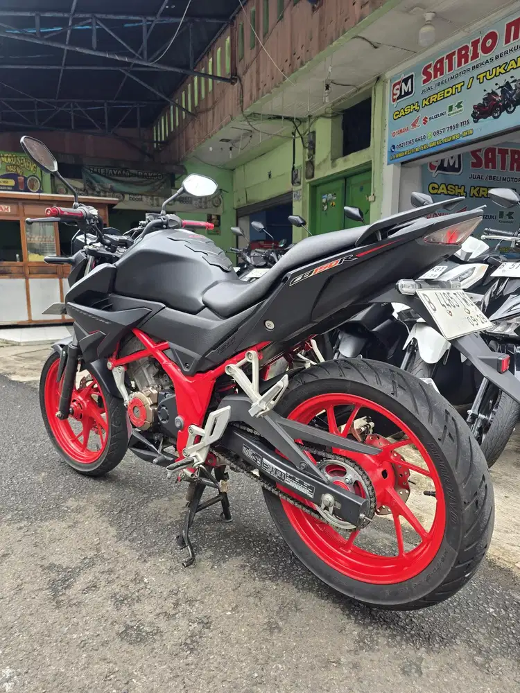 DIJUAL CASH HONDA CB 150R STREETFIRE THN 2018 PAJAK IDUP SIAP PAKAI
