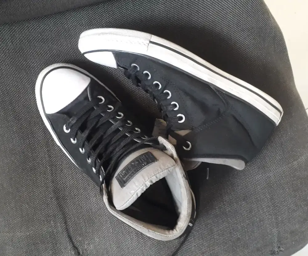 Sepatu converse ct all star mid size 40