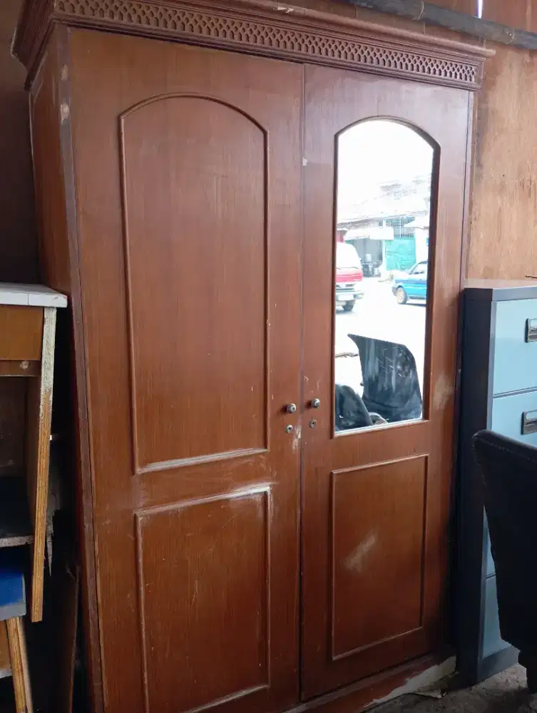 Lemari dua pintu ukuran jumbo