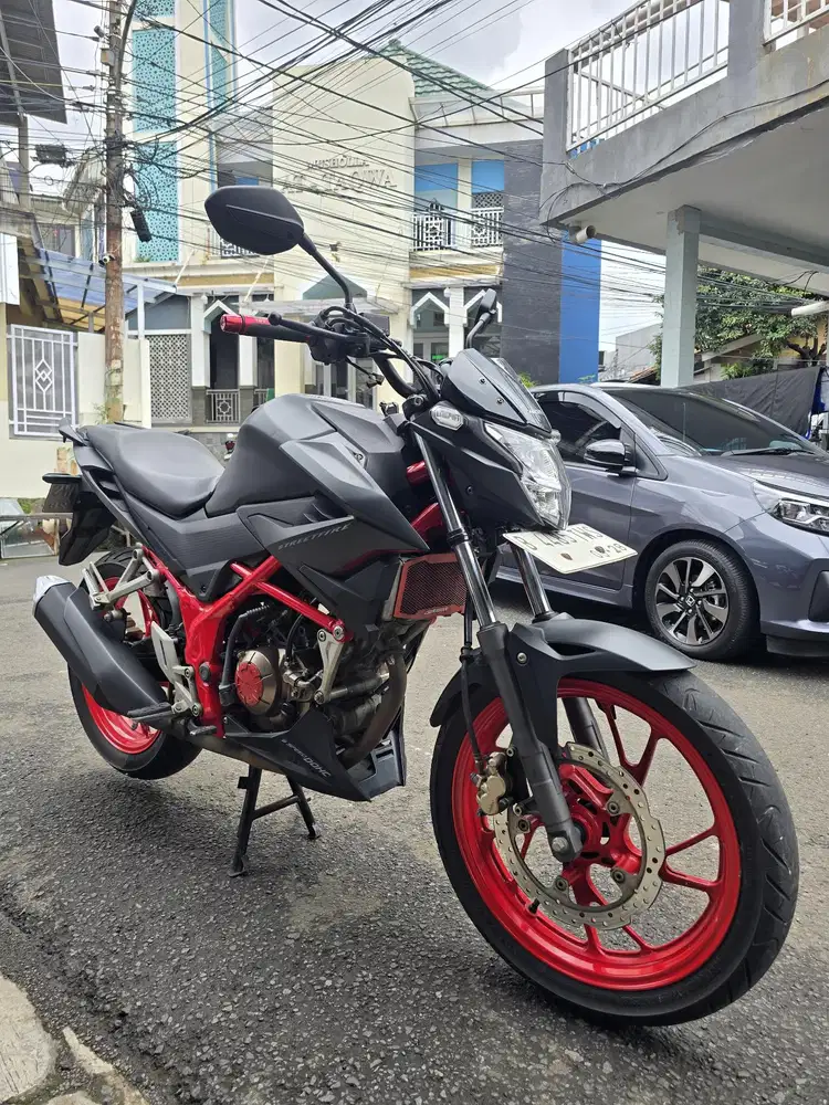 DIJUAL CASH HONDA CB 150R STREETFIRE THN 2018 PAJAK IDUP SIAP PAKAI