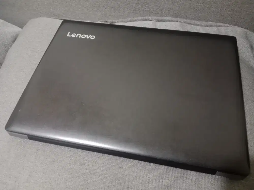 Ideapad 330 - Windows 11, Ram 4Gb..