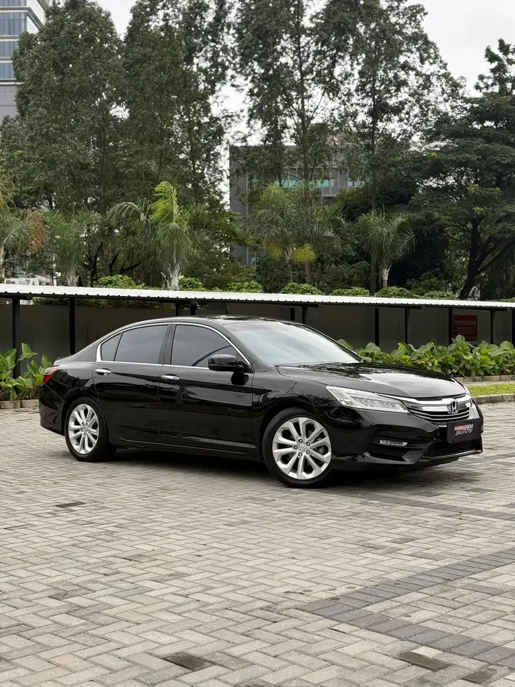 Honda Accord Vti-L Nik 2016 Hitam Mulus low km Civic Camry V