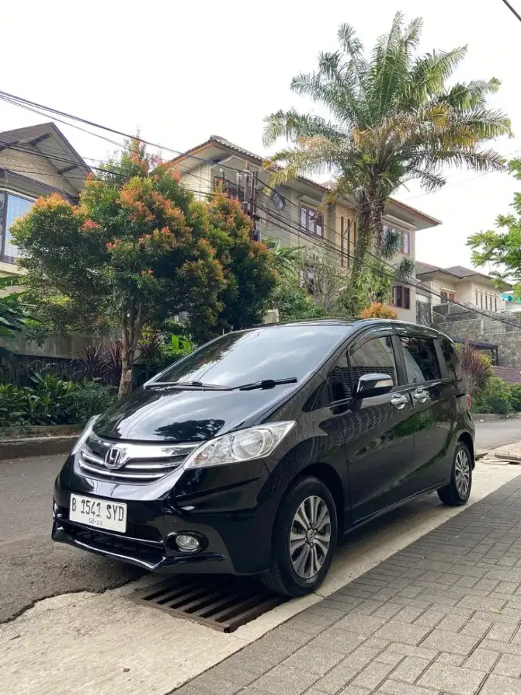 Honda Freed PSD 1.5 E 2013