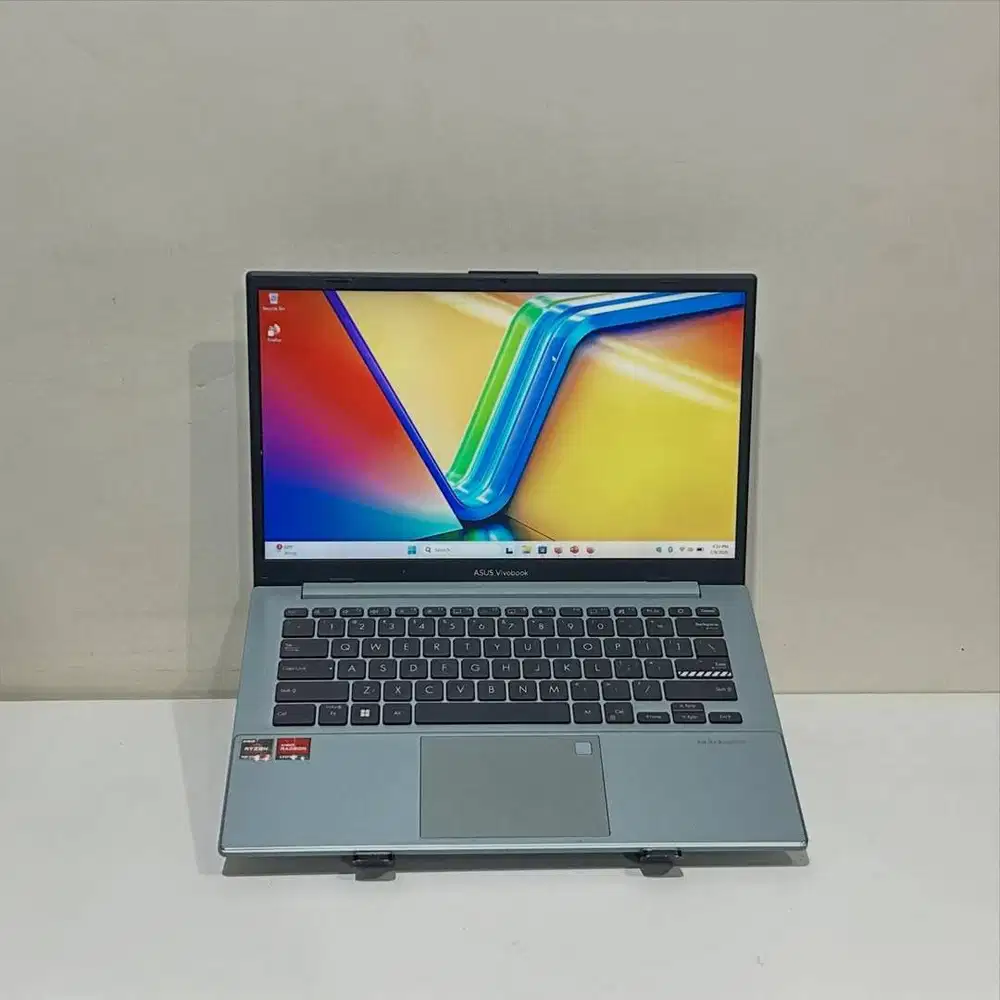 ASUS VIVOBOOK GO 14 E1404FA AMD RYZEN 3 7320U RAM 8GB DDR5 SSD 256GB