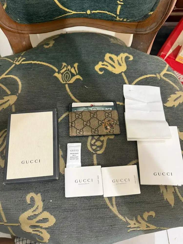 wts jual dompet card holder gucci tiger seken pribadi pemakaian