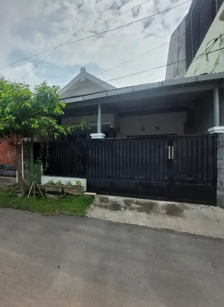 Rumah dijual  Murah SHM Kediri Kota
