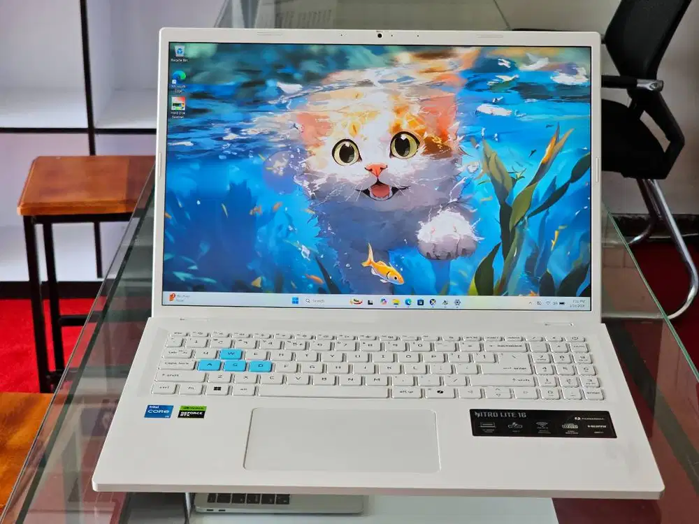 ACER NITRO Lite 16 intel Core i5 Gen 13 Ram 16 GB DDR 5 Nvidia RTX 405