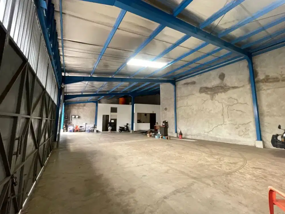 Ruko strategis,siap pakai daerah miroto - 11101