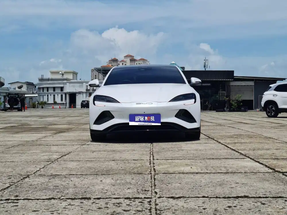 BYD Seal Performance AWD 0.0 AT 2024 Putih KM 11RB