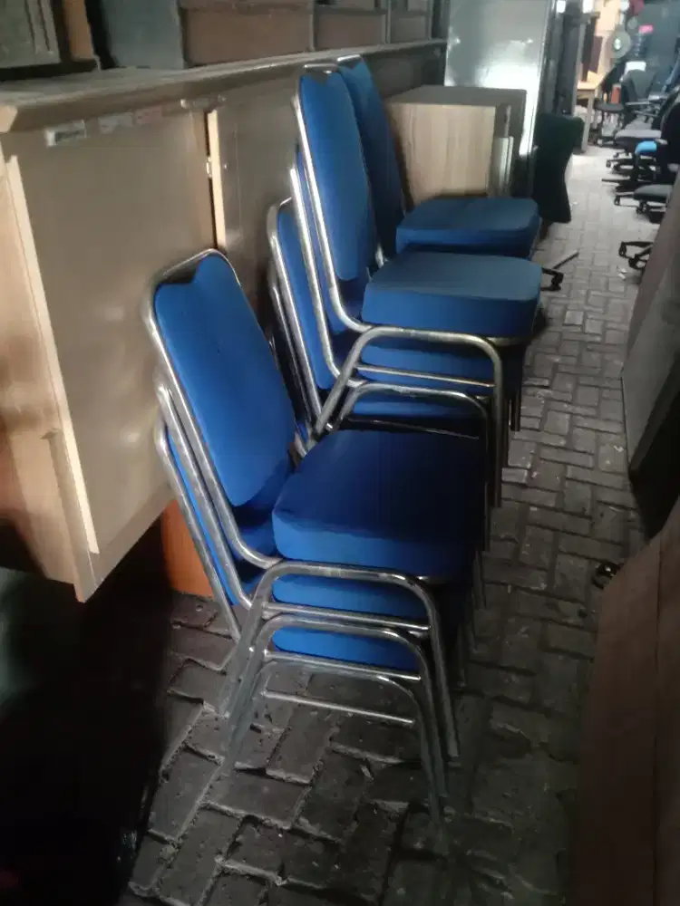 Kursi susun,kursi bekas