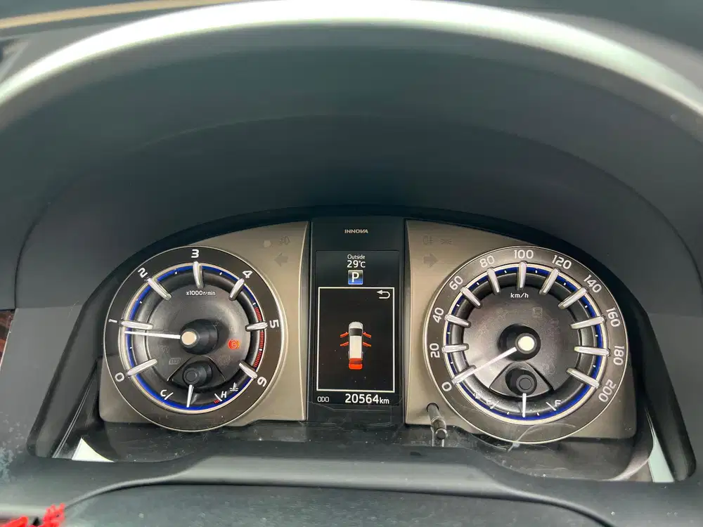 Toyota Kijang Innova V Diesel 2018 Putih Km 20rban Antik