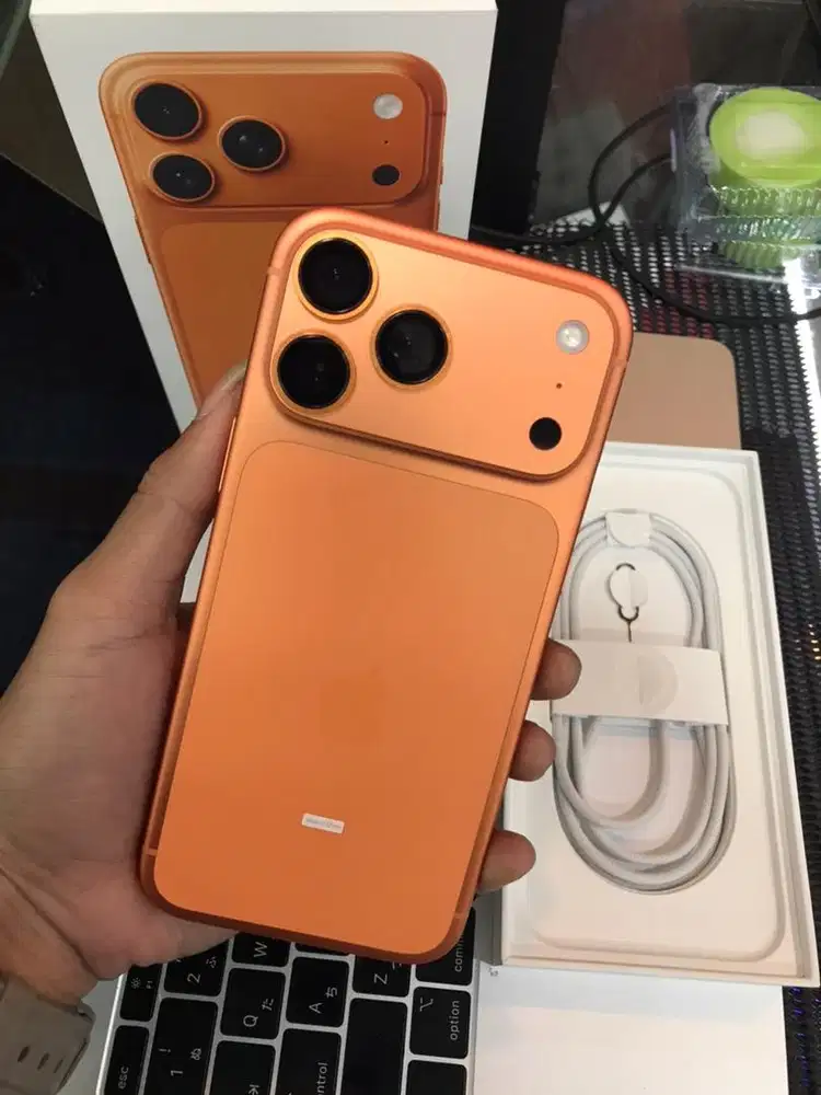 Iphone 17 pro max 256gb second like new