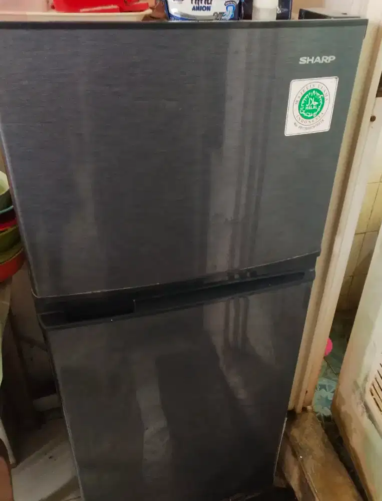 Dijual Cepat BU Kulkas 2 pintu Merk Sharp Second  Sidoarjo