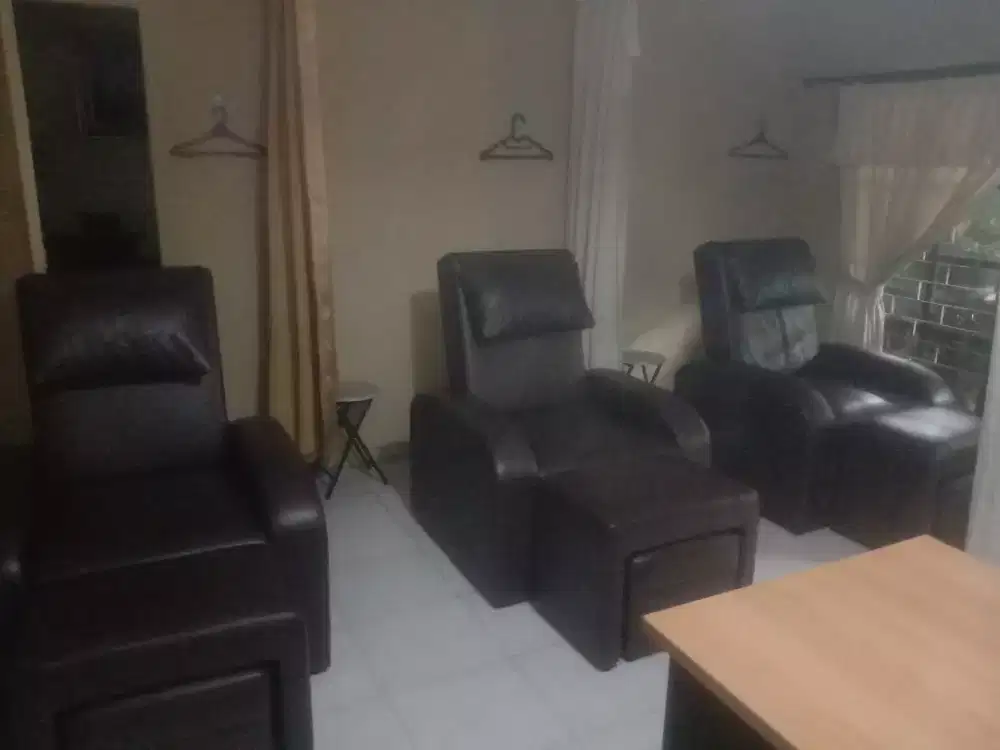 Kursi toga biji buat repleksi kondisi mulus