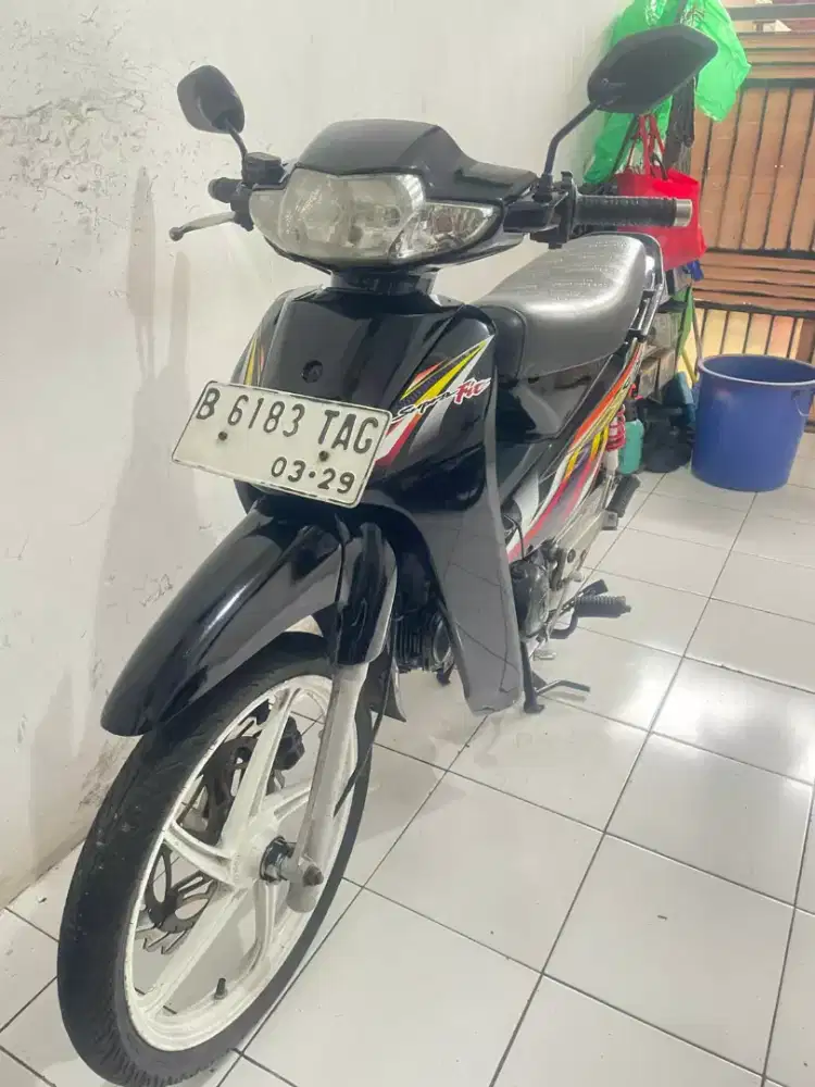 Honda Supra fit 2004 mulus
