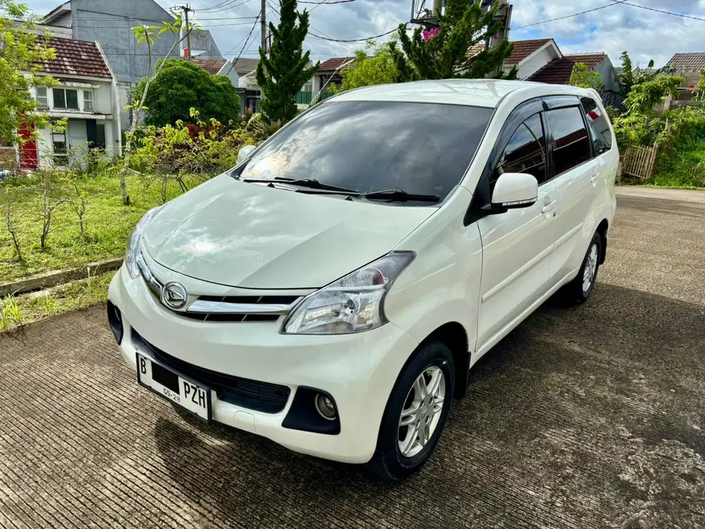 Xenia 1.3 R Deluxe, A/T Matic, Warna Putih, 2013, KM 140rb