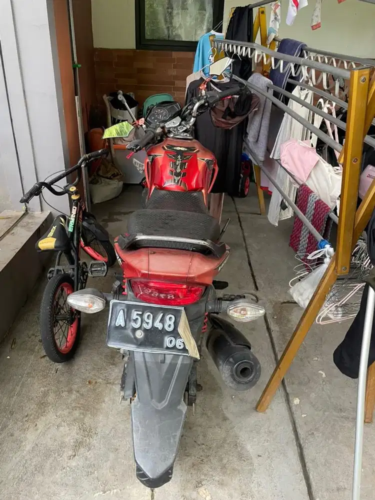 Honda Verza 150cc warna Merah