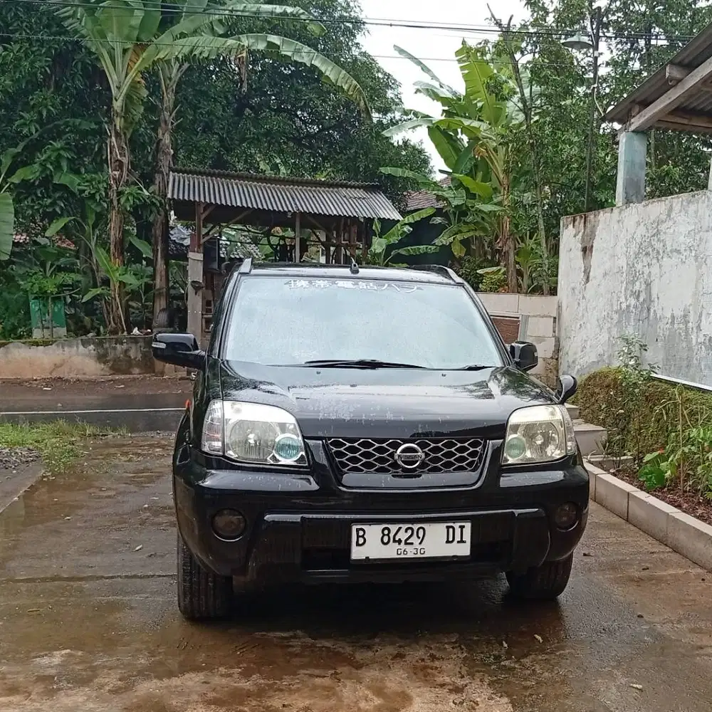 Nissan xtrail t30 2005 matic dijual