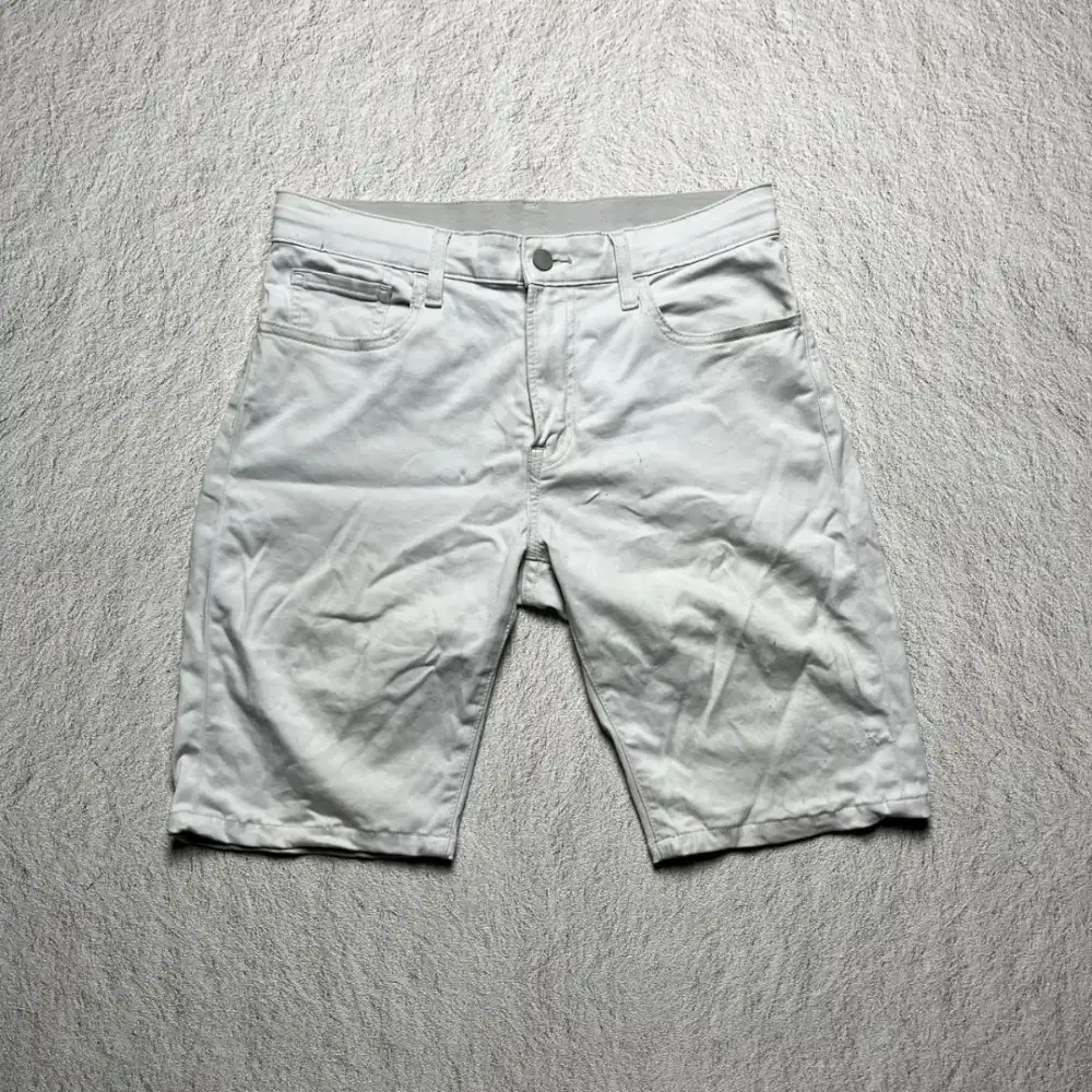 SHORT PANTS UNIQLO CHINO CELANA PENDEK WHITE  ORIGINAL
