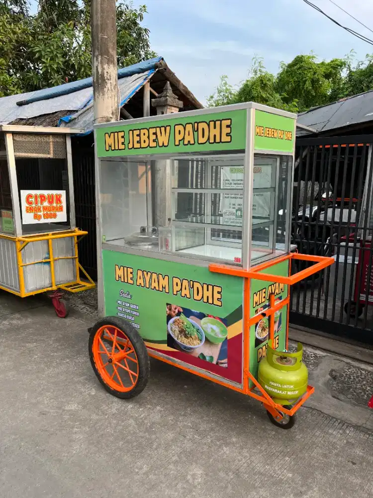 gerobak gorengan/ mie ayam/ ayam goreng/ nasi uduk/ es buah/ DLL