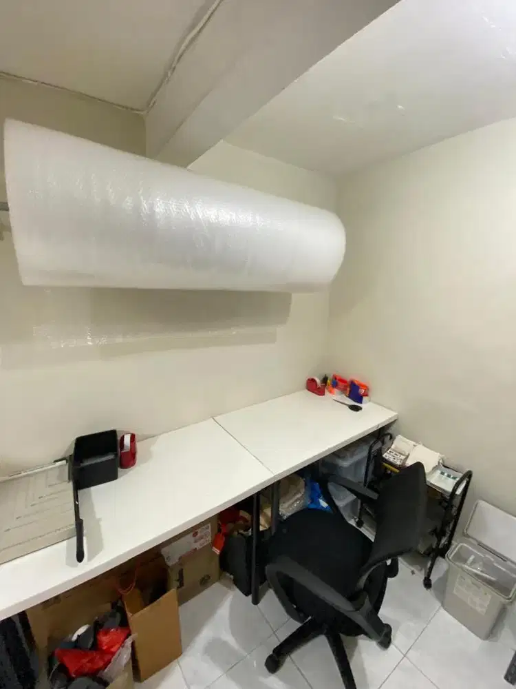 Staff Packing Online Shop