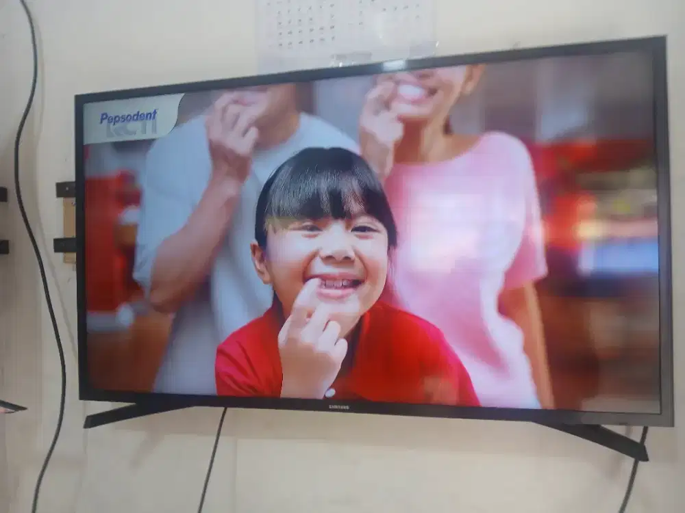 Dijual tv led merk samsung 40 in udah digital tv