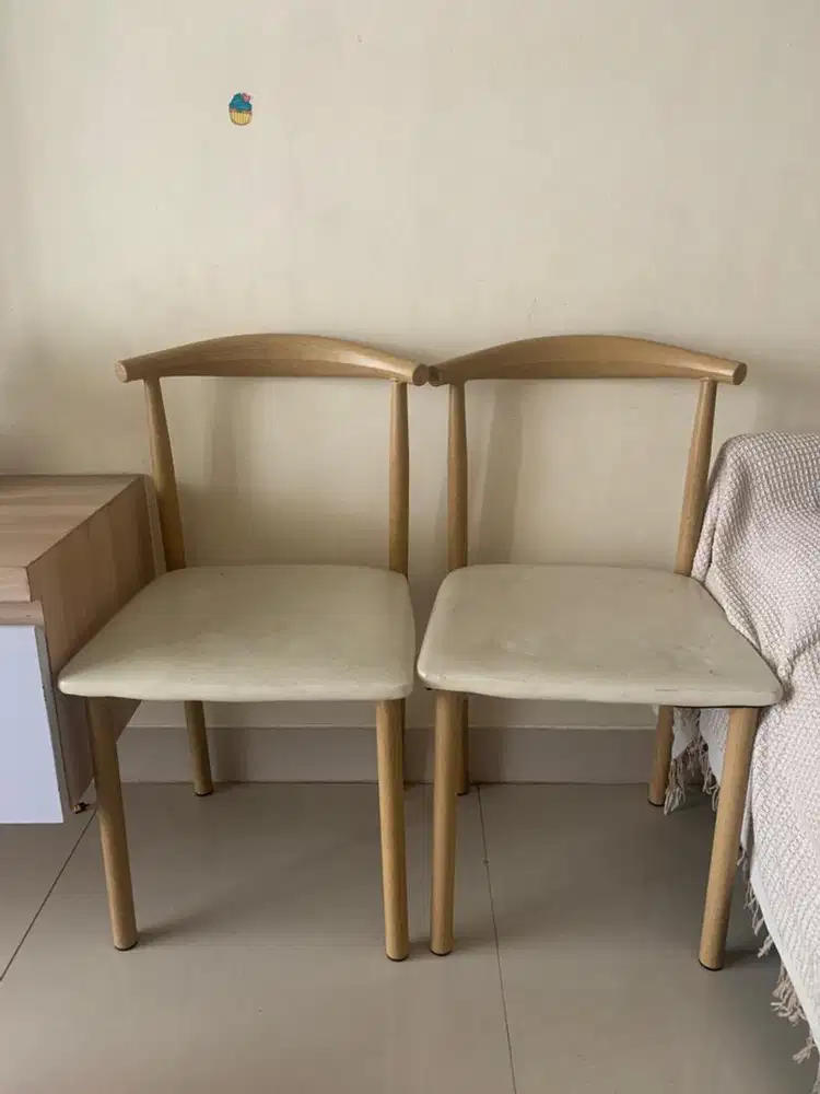 Dijual Dua Kursi Cantik Minimalis