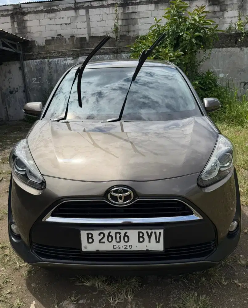 Sienta V at matic 2019 km low