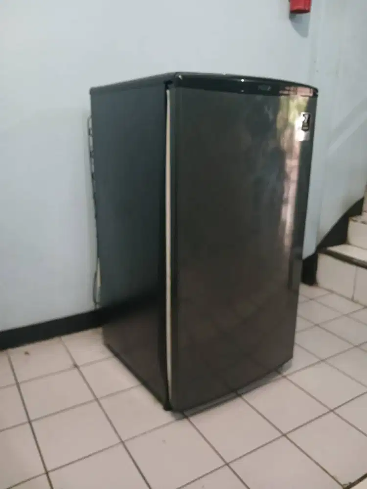 KULKAS FREEZER AQUA 4 RAK AQF-S4(S) 121LITER