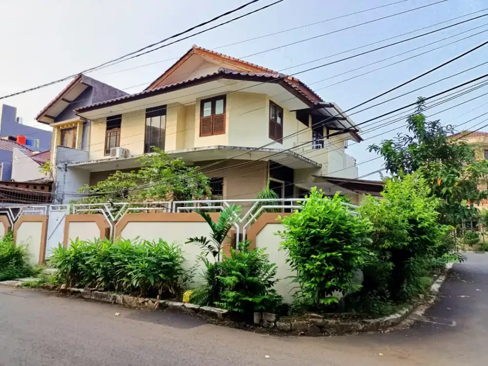 Ton - Dijual Rumah Taman Aries Semi Furnish