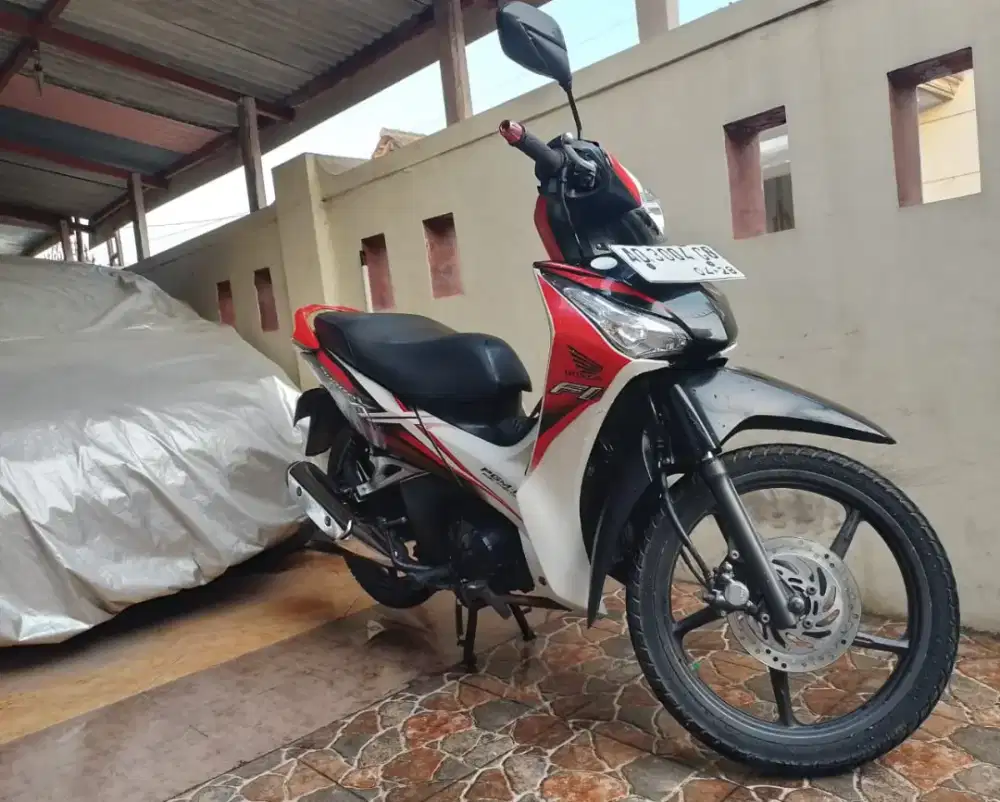 Supra X 125 FI full injeksi 2013 irit terawat