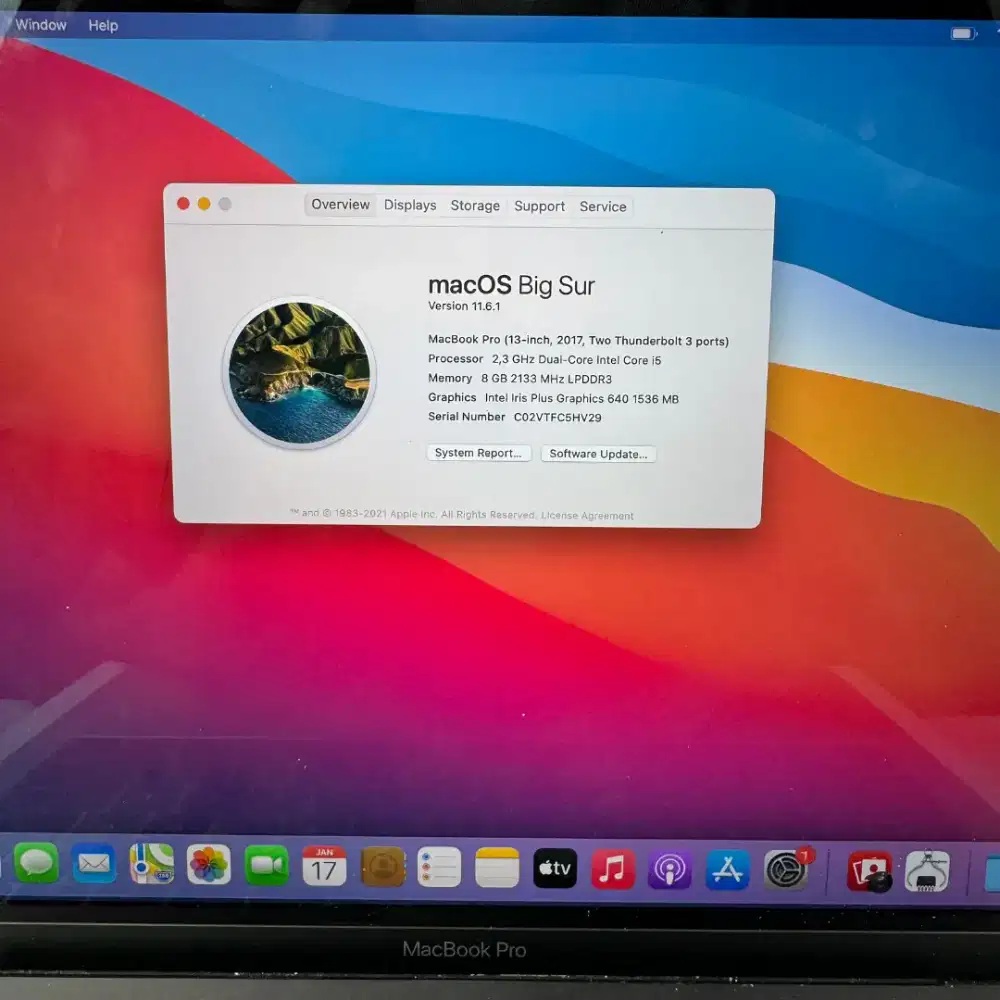 Macbook Pro 2017 layar 13 Inch Ram 8 Ssd 256 Core I5 lengkap