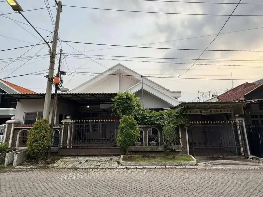 RUMAH MANYAR TIRTOYOSO SIAP HUNI ROW 3 MOBIL, TIDAK BANJIR